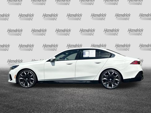 Used 2026 BMW 540i xDrive w/ M Sport Package AWD/4WD image 8