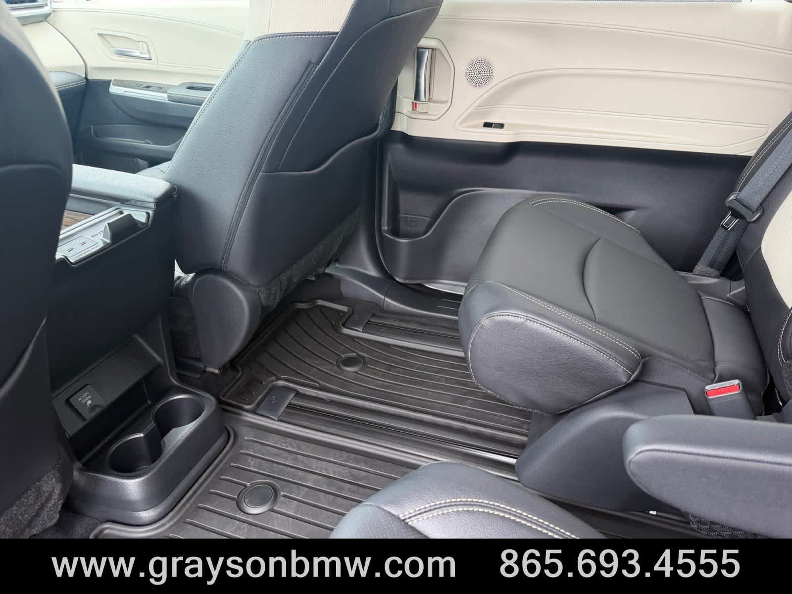 Used 2026 Toyota Sienna Limited AWD/4WD image 19