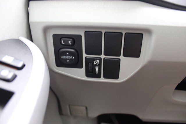 Used 2012 Toyota Prius Three FWD image 29
