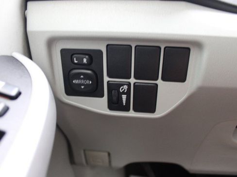 Used 2012 Toyota Prius Three FWD image 29