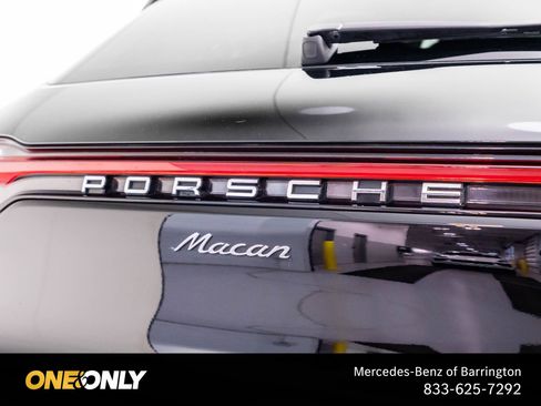 Used 2024 Porsche Macan AWD/4WD image 39