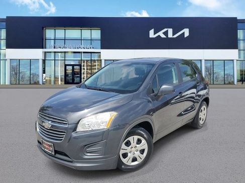 Used 2016 Chevrolet Trax LS FWD image 1