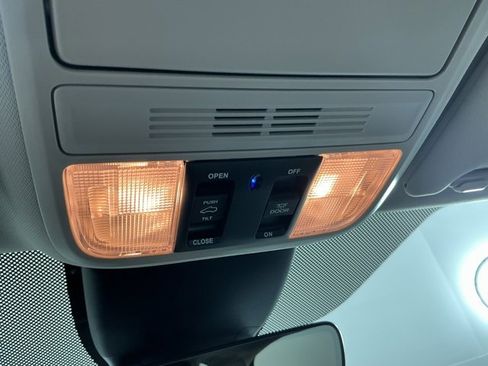 Used 2026 Honda Odyssey EX-L image 29