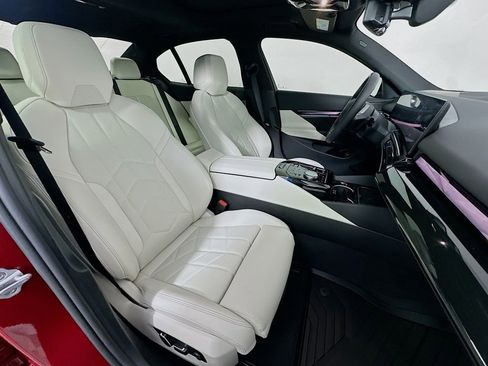 Used 2025 BMW i5 eDrive40i w/ M Sport Package image 29