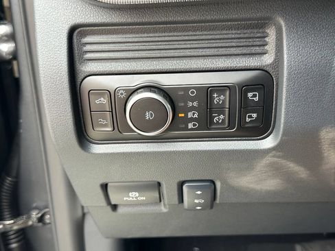 New 2026 Ford F350 Platinum w/ Tremor Off-Road Package AWD/4WD image 38