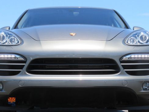 Used 2013 Porsche Cayenne AWD/4WD image 34