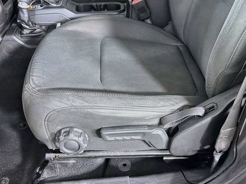 Used 2018 Jeep Wrangler Unlimited Sport S AWD/4WD image 20