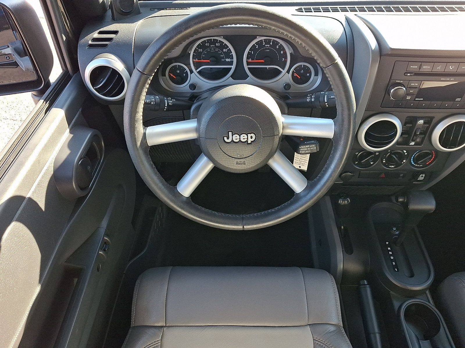 Used 2009 Jeep Wrangler Unlimited Sahara AWD/4WD image 11