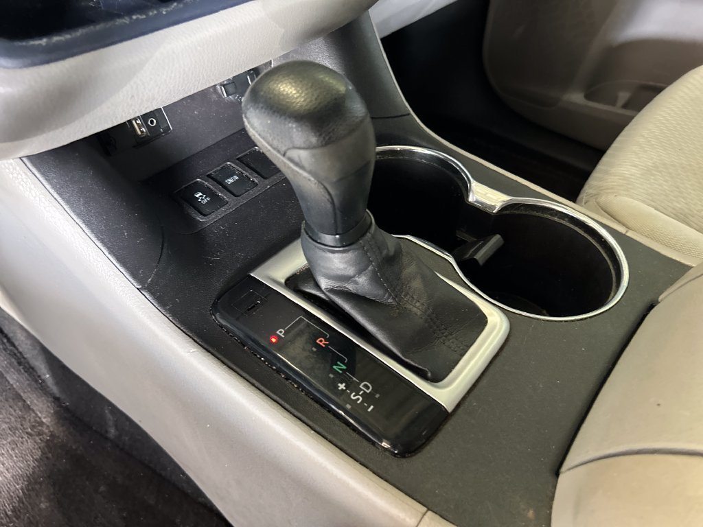 Used 2016 Toyota Highlander LE FWD image 15