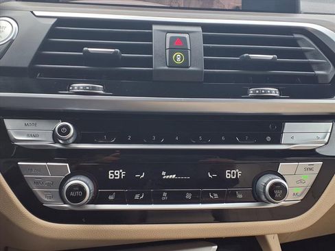 Used 2021 BMW X3 sDrive30i w/ Executive Package image 9