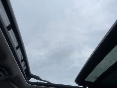 Used 2022 Jeep Grand Wagoneer Series II w/ Premium Group II image 16