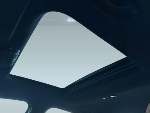 New 2026 BMW 330i Sedan w/ M Sport Package image 14