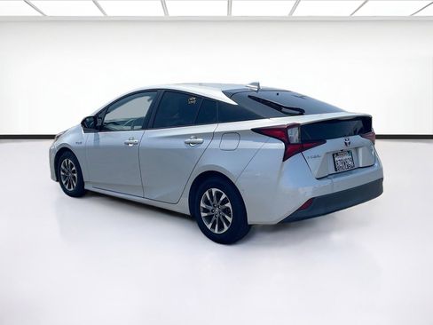Used 2022 Toyota Prius XLE w/ Advanced Technology Package FWD image 6