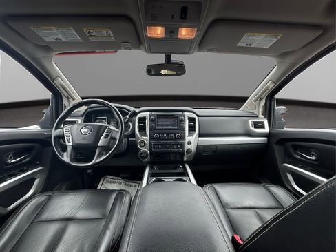 Used 2018 Nissan Titan PRO-4X w/ Pro-4x Convenience Package image 26