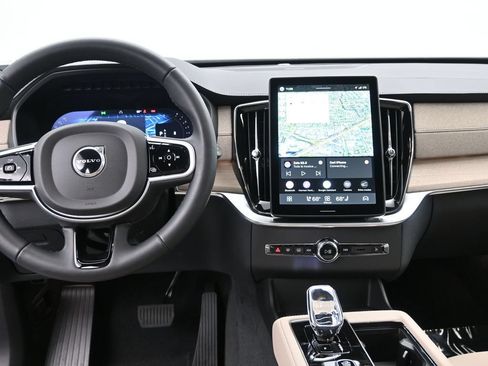 Used 2026 Volvo XC90 B6 Plus w/ Protection Package Premier AWD/4WD image 12