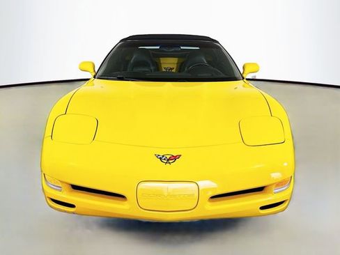 Used 2004 Chevrolet Corvette Convertible w/ Preferred Equipment Group RWD image 4