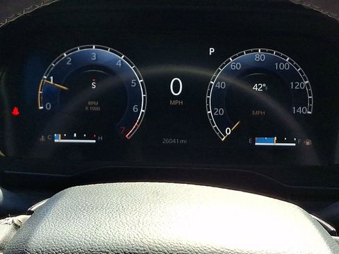 Used 2023 Jeep Grand Cherokee Limited w/ Black Appearance Package image 20