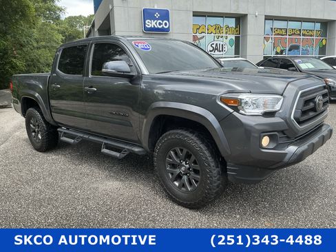 Used 2022 Toyota Tacoma SR5 w/ Technology Package RWD image 7