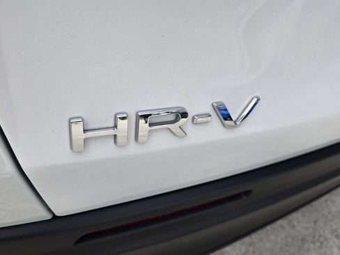 Certified 2025 Honda HR-V LX image 13