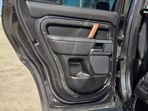 Used 2024 Land Rover Defender 110 X image 16