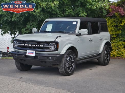 Certified 2024 Ford Bronco Outer Banks AWD/4WD image 1