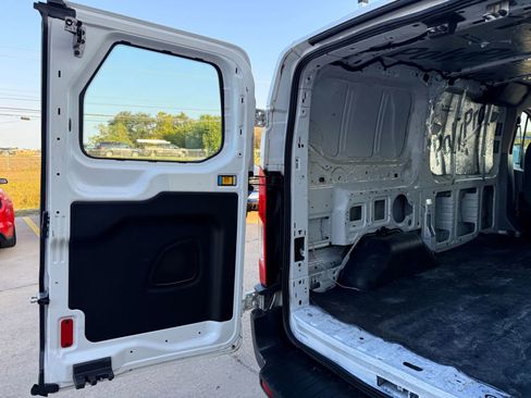 Used 2016 Ford Transit 250 130 Low Roof w/ Exterior Upgrade Package image 10