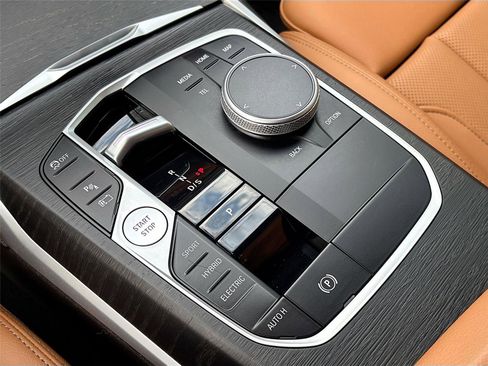 Used 2023 BMW 330e 330e w/ M Sport Package image 18