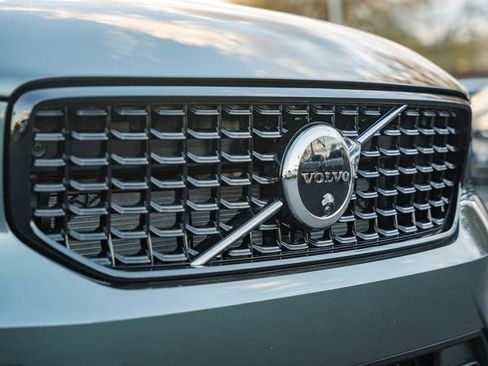 New 2026 Volvo XC40 B5 Ultra w/ Protection Package Premier image 11