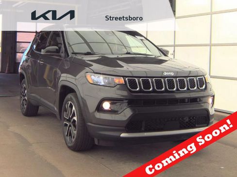 Used 2023 Jeep Compass Limited AWD/4WD image 1