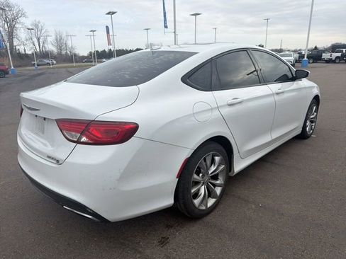 Used 2016 Chrysler 200 S w/ Navigation & Sound Group I image 5