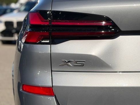 New 2026 BMW X5 sDrive40i w/ M Sport Package image 8