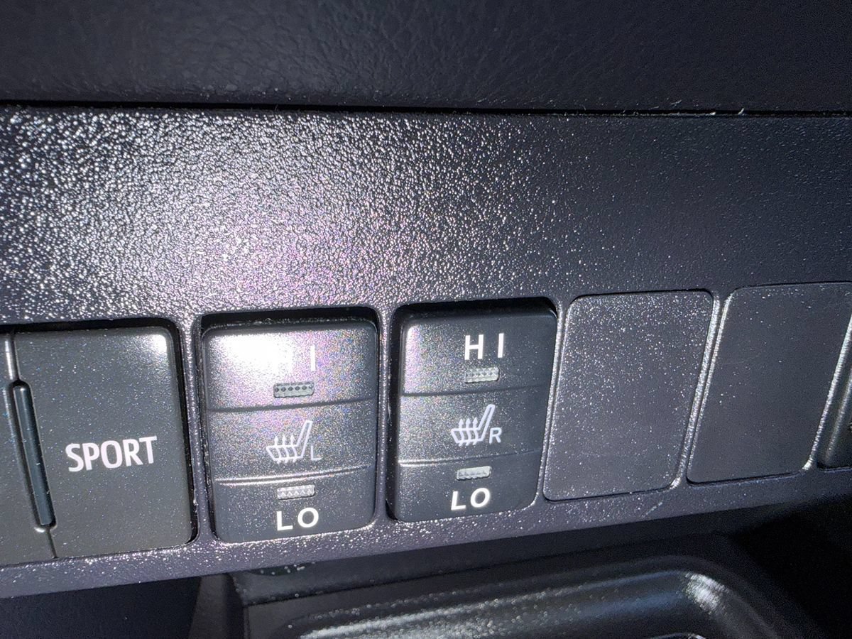 Used 2014 Toyota RAV4 Limited w/ Technology Package AWD/4WD image 22