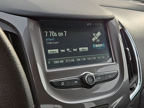 Used 2018 Chevrolet Cruze LT image 16