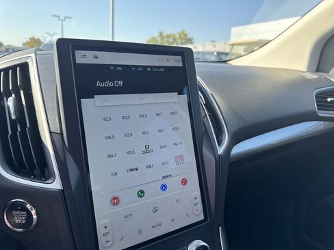 Certified 2024 Ford Edge SEL image 24