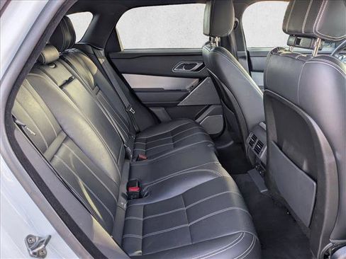 Used 2019 Land Rover Range Rover Velar R-Dynamic SE image 21