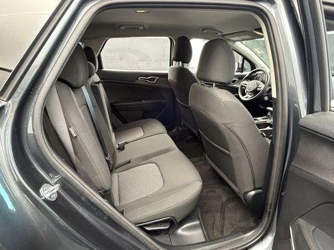 Used 2024 Kia Sportage LX image 31