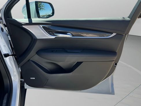 New 2026 Cadillac XT5 Sportv w/ LPO, Onyx Lite Package image 12