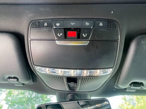 Used 2017 Mercedes-Benz E 300 4MATIC image 23