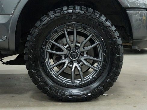 Used 2019 Ford F150 Lariat w/ Equipment Group 502A Luxury image 19