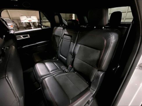 Certified 2023 Ford Explorer ST-Line image 24