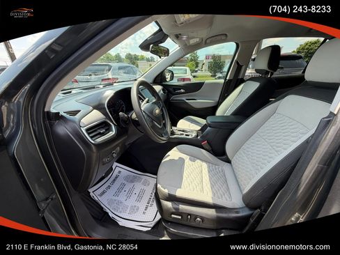 Used 2020 Chevrolet Equinox LS w/ LS Convenience Package FWD image 9