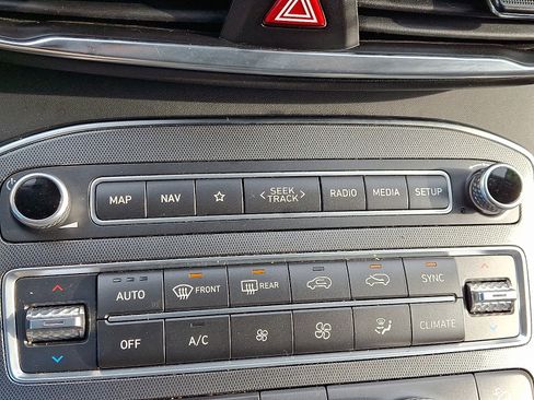 Used 2021 Hyundai Santa Fe Calligraphy image 17