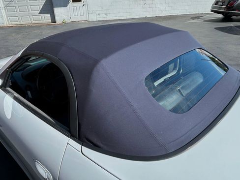 Used 1997 Porsche Boxster RWD image 9