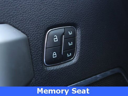 Used 2022 Ford F350 Lariat w/ Lariat Ultimate Package image 5