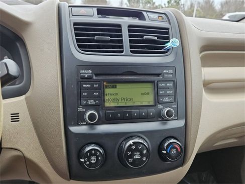 Used 2010 Kia Sportage LX image 19
