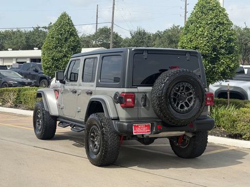 Used 2022 Jeep Wrangler Unlimited Rubicon w/ Xtreme Recon 35" Tire Package AWD/4WD image 5