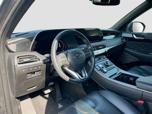 Used 2022 Hyundai Palisade Calligraphy image 9