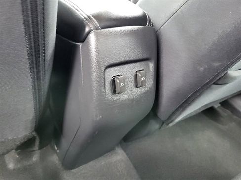 Used 2024 Nissan Kicks SR image 14