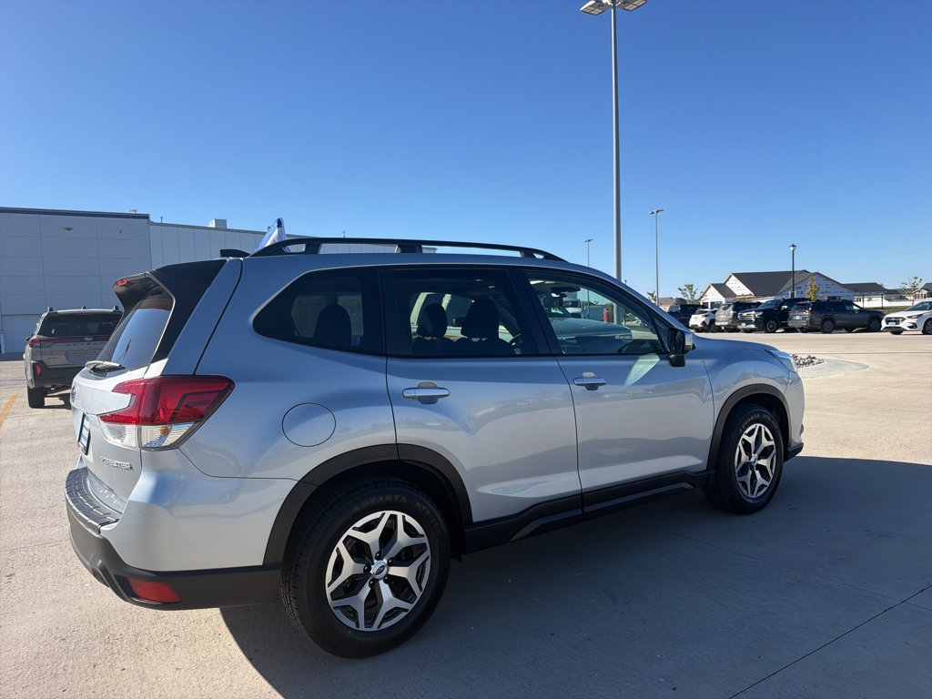 Used 2024 Subaru Forester Premium AWD/4WD image 5