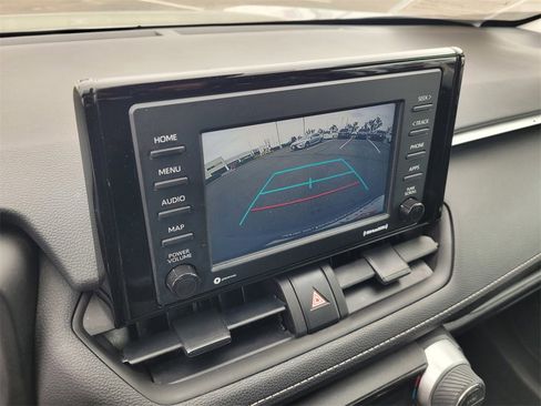 Used 2022 Toyota RAV4 XLE image 15